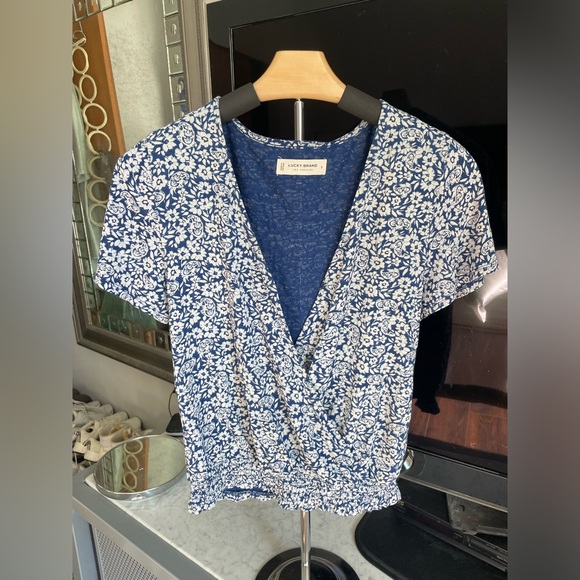 Lucky brand top - Picture 4 of 8